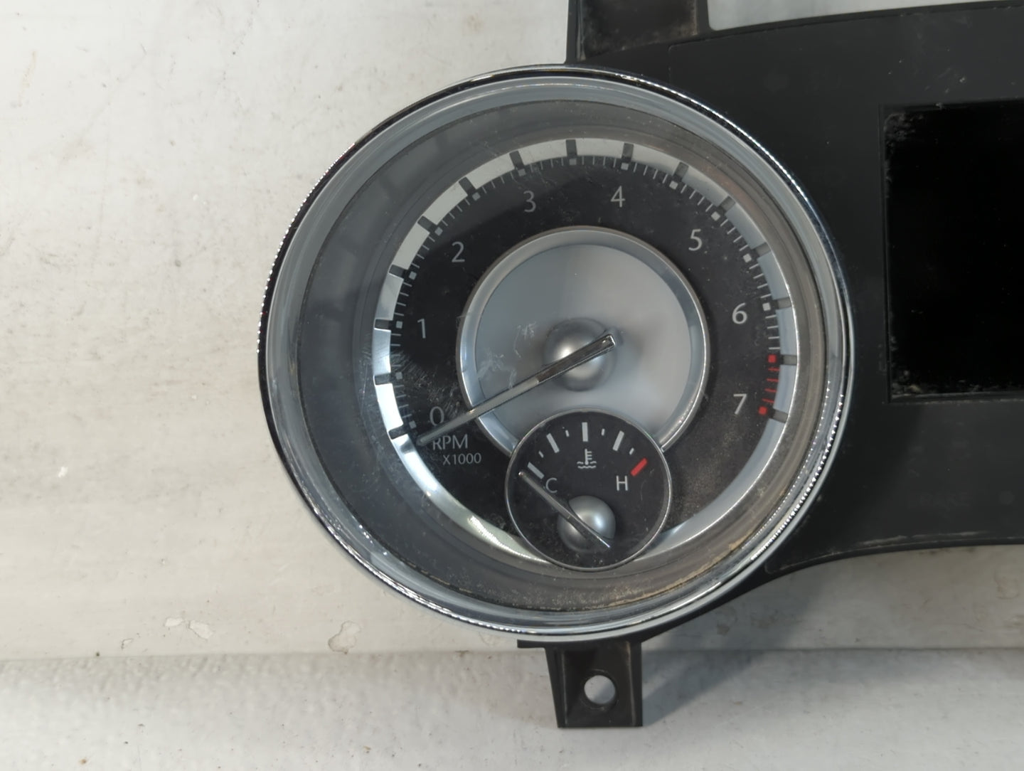 2013 Chrysler 300 Instrument Cluster Speedometer Gauges P/N:P05091739AC Fits OEM Used Auto Parts - Oemusedautoparts1.com