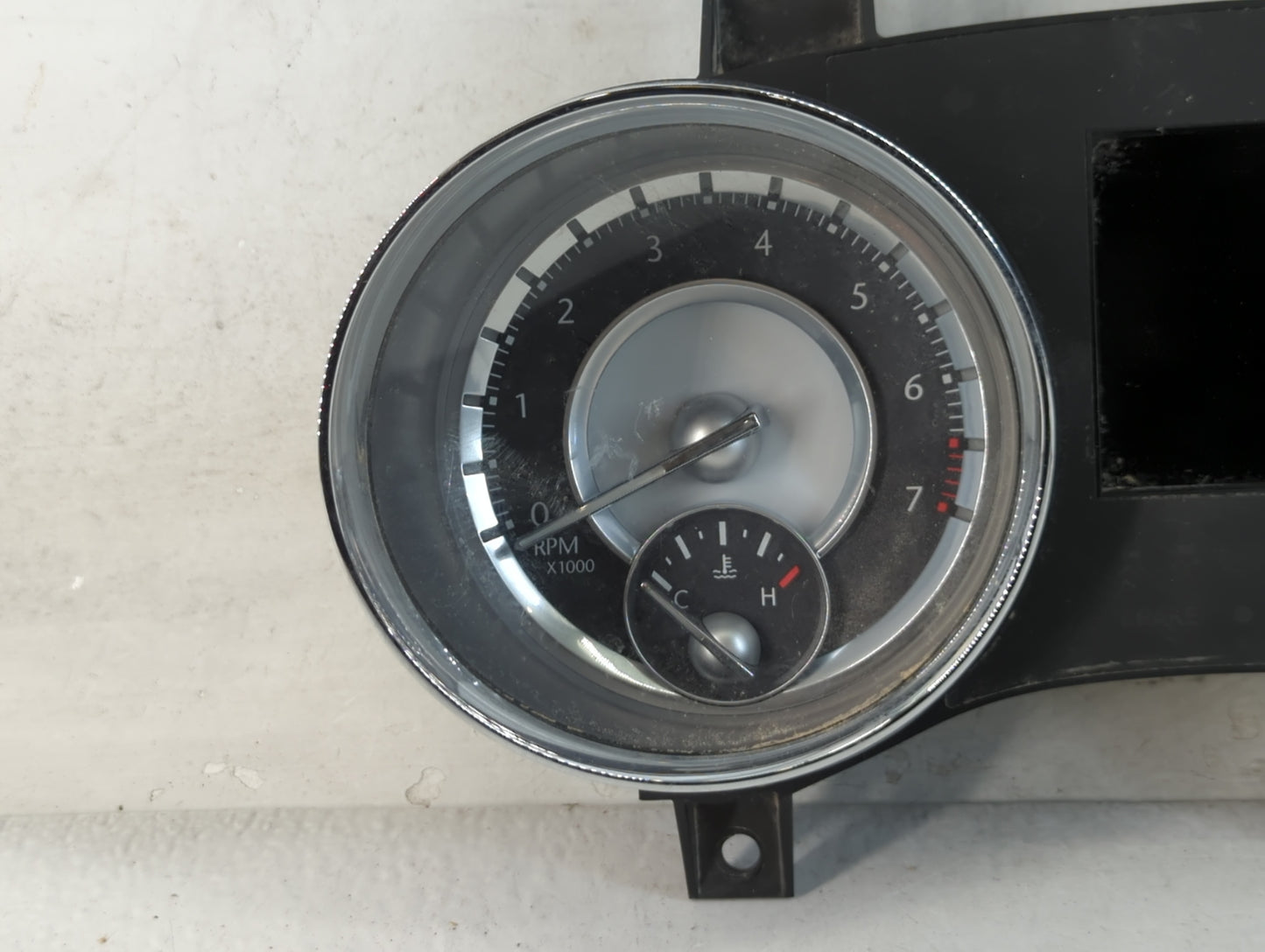 2013 Chrysler 300 Instrument Cluster Speedometer Gauges P/N:P05091739AC Fits OEM Used Auto Parts - Oemusedautoparts1.com