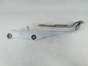 2013 Chrysler 300 Driver Left Hood Hinge - Oemusedautoparts1.com