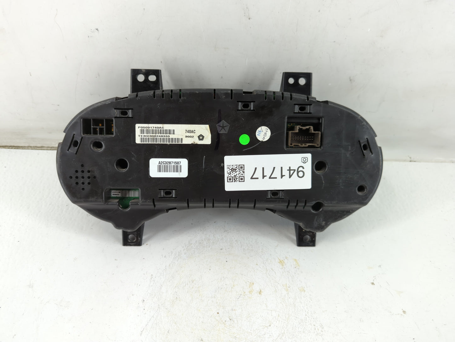 2013 Chrysler 300 Instrument Cluster Speedometer Gauges P/N:P05091740AC Fits OEM Used Auto Parts - Oemusedautoparts1.com