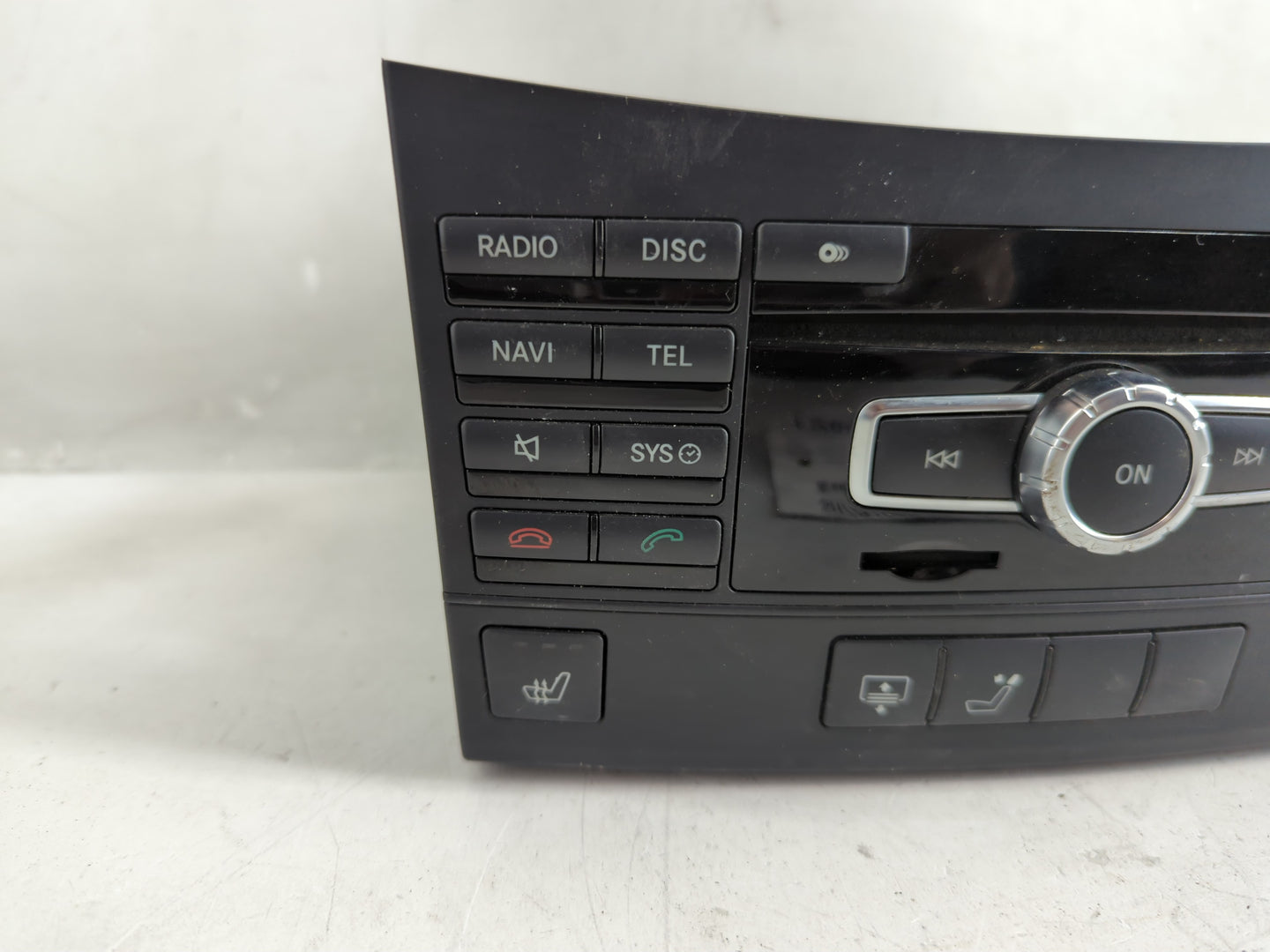 2013 Chrysler E Class Radio AM FM Cd Player Receiver Replacement P/N:A 212 900 58 18 Fits OEM Used Auto Parts - Oemusedautop