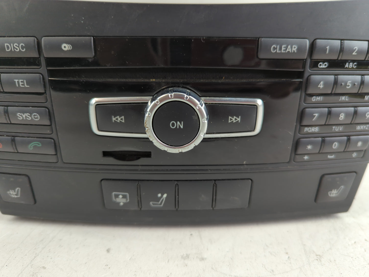 2013 Chrysler E Class Radio AM FM Cd Player Receiver Replacement P/N:A 212 900 58 18 Fits OEM Used Auto Parts - Oemusedautop