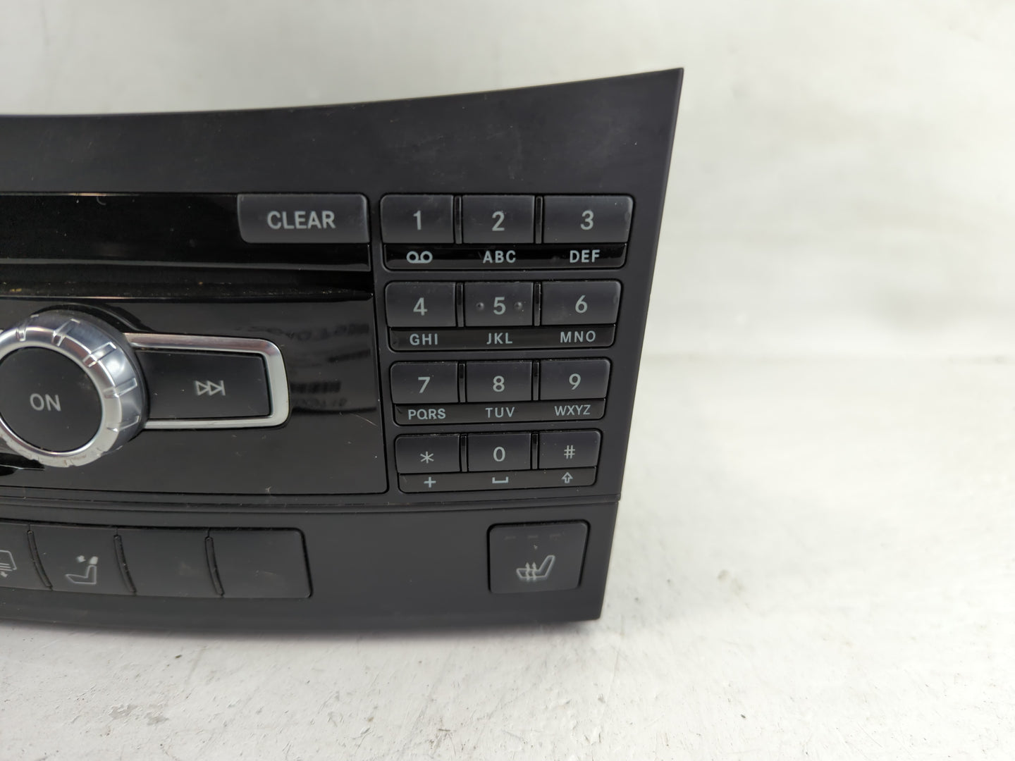 2013 Chrysler E Class Radio AM FM Cd Player Receiver Replacement P/N:A 212 900 58 18 Fits OEM Used Auto Parts - Oemusedautop