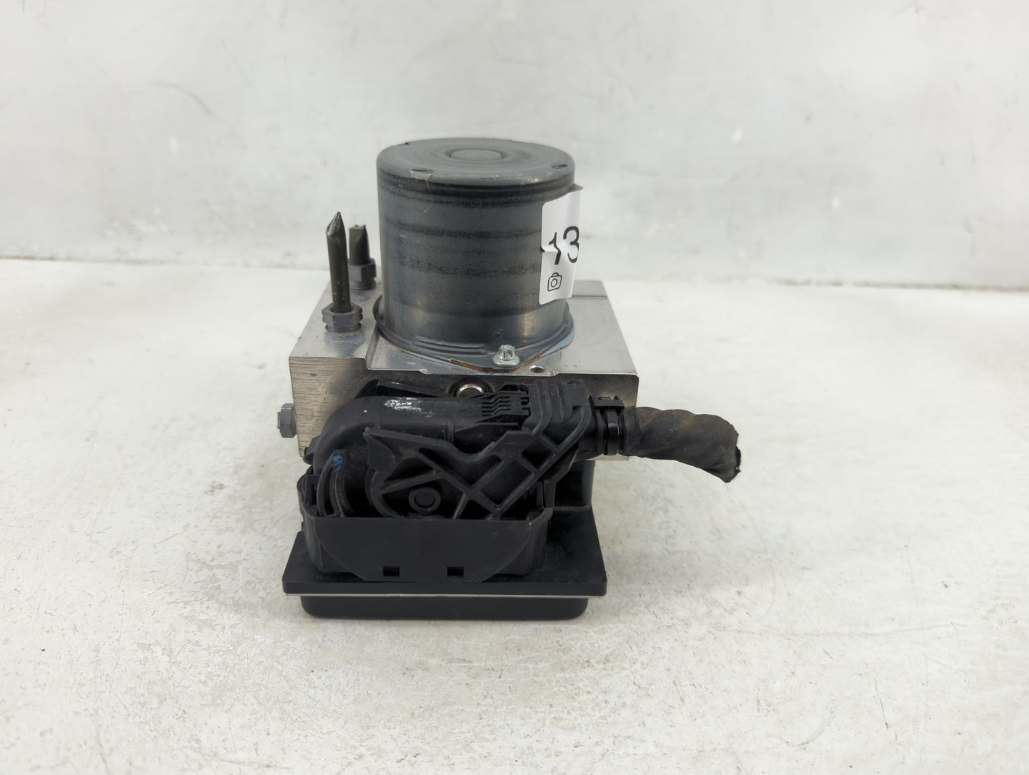 2013 Chrysler E Class ABS Pump Control Module Replacement P/N:A2124315512 Fits OEM Used Auto Parts - Oemusedautoparts1.com