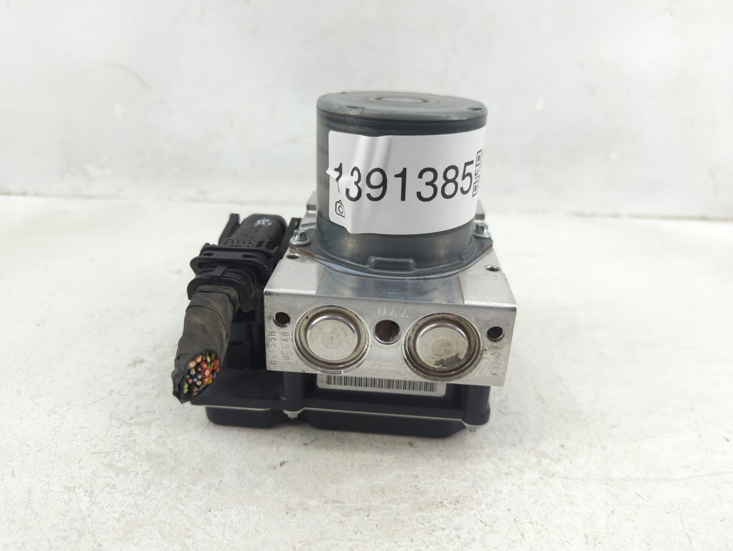 2013 Chrysler E Class ABS Pump Control Module Replacement P/N:A2124315512 Fits OEM Used Auto Parts - Oemusedautoparts1.com