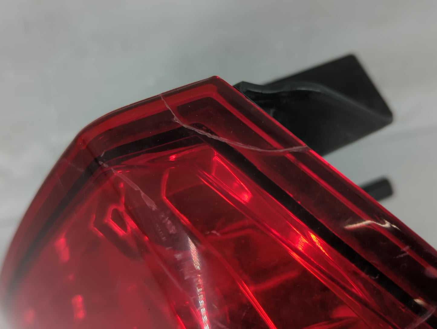 2013 Chrysler Imperial Tail Light Assembly Passenger Right OEM P/N:08-335-1923R-B Fits OEM Used Auto Parts - Oemusedautopart