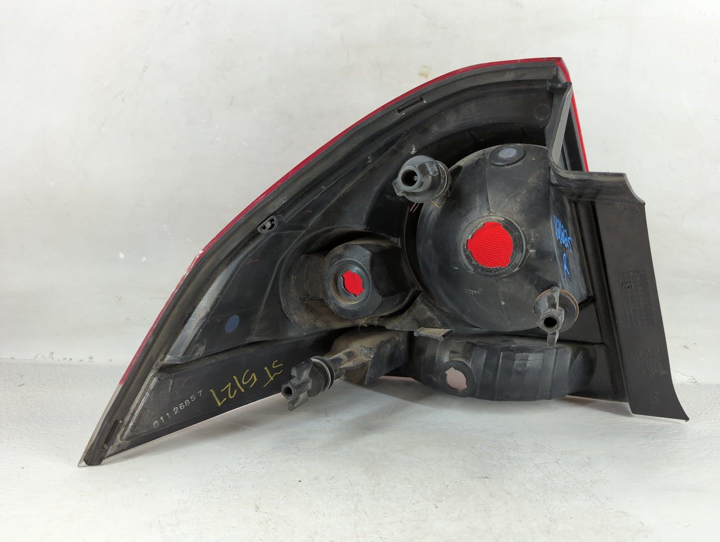 2013 Chrysler Imperial Tail Light Assembly Passenger Right OEM P/N:08-335-1923R-B Fits OEM Used Auto Parts - Oemusedautopart