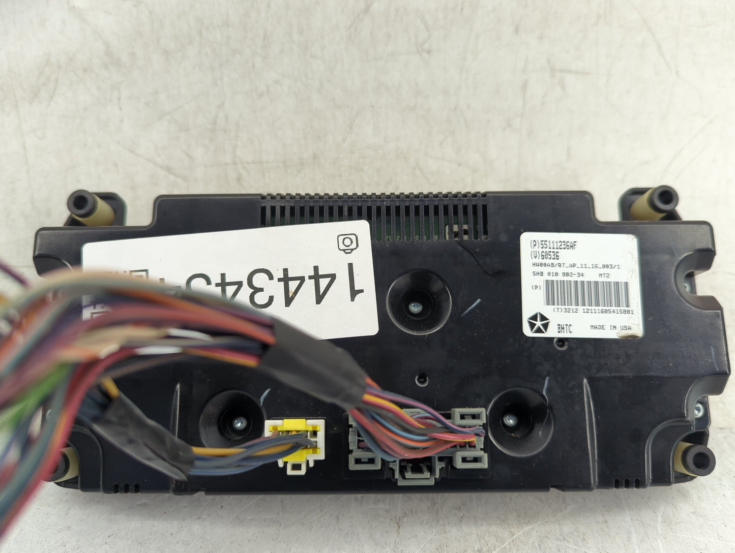 2013 Chrysler Town and Country Climate Control Module Temperature AC/Heater Replacement P/N:55111236AF 5HB010802-34 Fits OEM