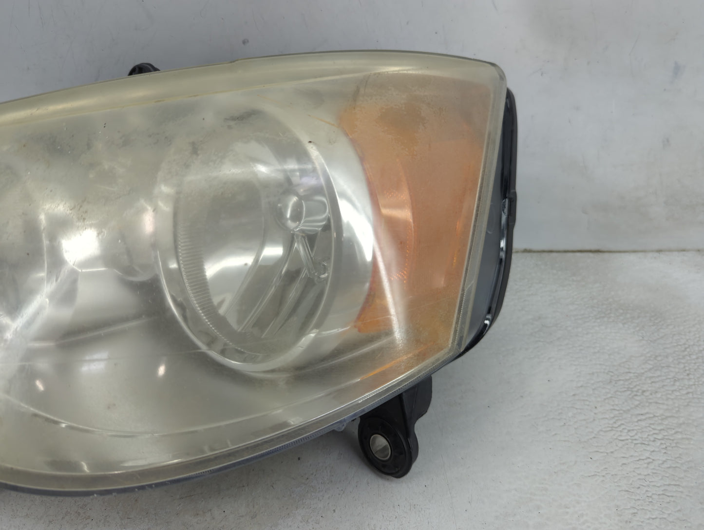 Chrysler Town And Country Driver Left Oem Head Light Headlight Lamp - Oemusedautoparts1.com