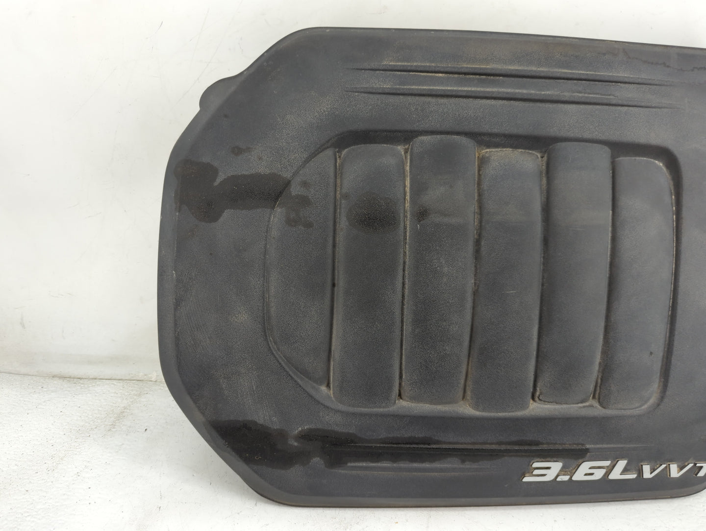2013 Chrysler Town And Country Engine Cover Black 1457399 - Oemusedautoparts1.com