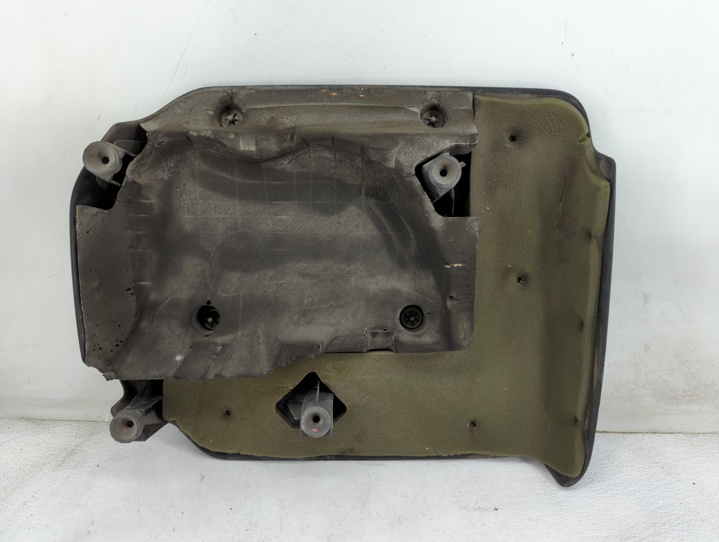 2013 Chrysler Town And Country Engine Cover Black 1457399 - Oemusedautoparts1.com