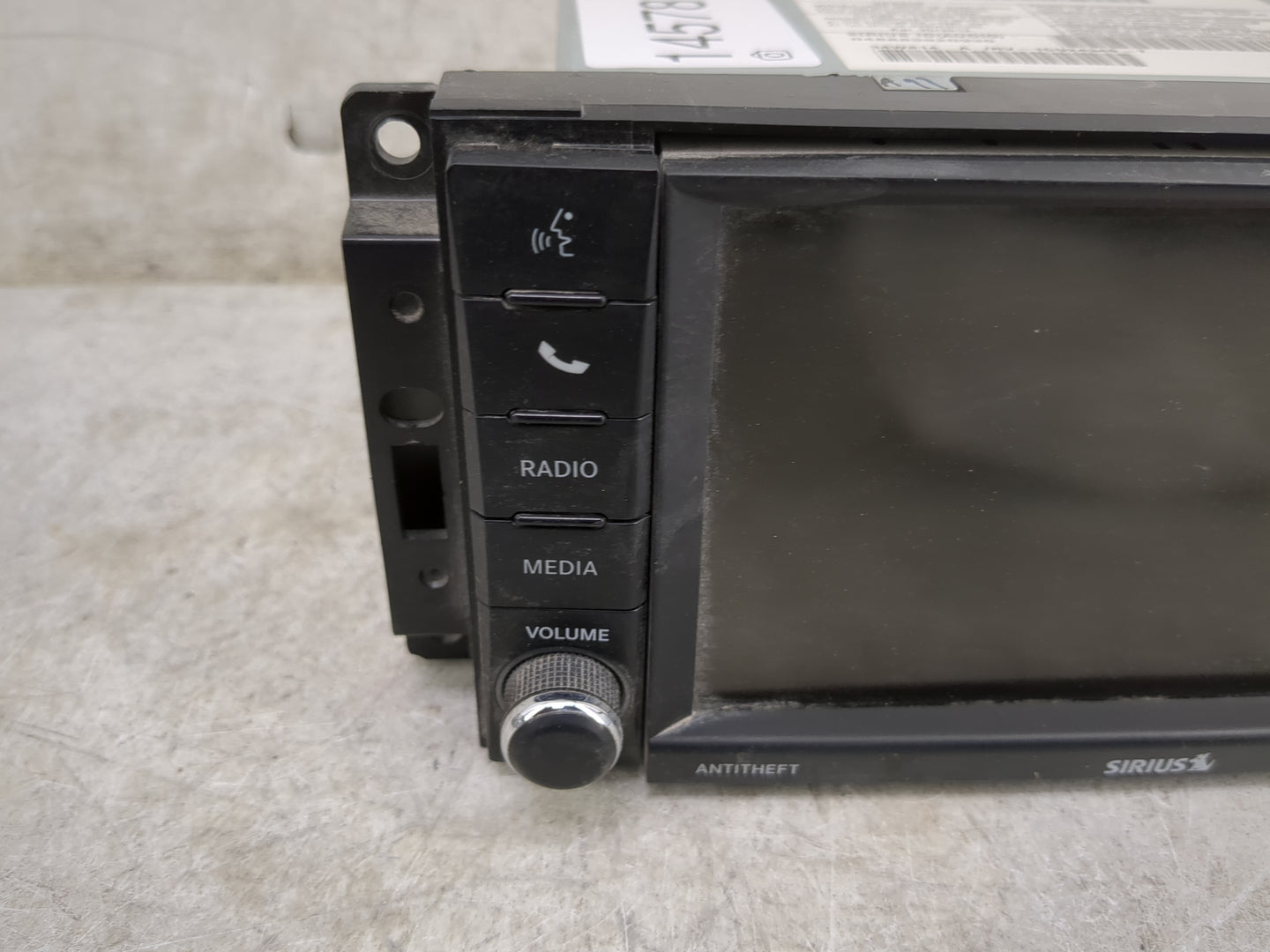 2013 Chrysler Town and Country Radio AM FM Cd Player Receiver Replacement P/N:P05091327AC Fits OEM Used Auto Parts - Oemused