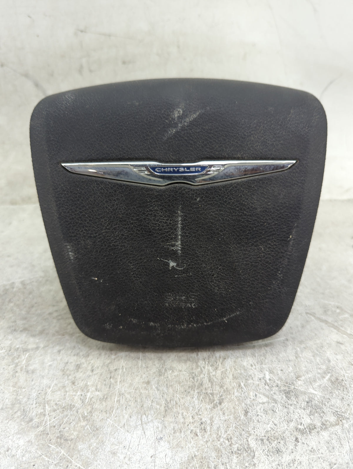 2013 Chrysler Town & Country Air Bag Driver Left Steering Wheel Mounted 1459090 - Oemusedautoparts1.com