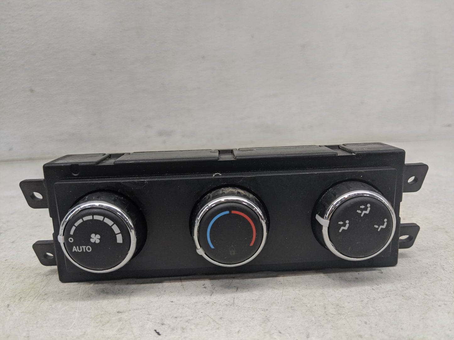 2013 Chrysler Town and Country Climate Control Module Temperature AC/Heater Replacement Fits OEM Used Auto Parts - Oemusedau