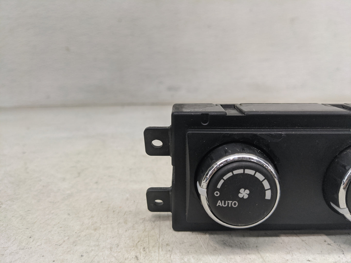 2013 Chrysler Town and Country Climate Control Module Temperature AC/Heater Replacement Fits OEM Used Auto Parts - Oemusedau