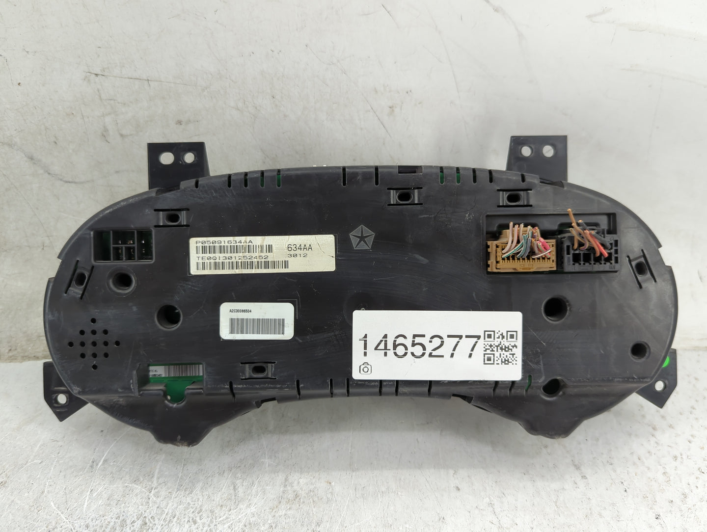 2013 Chrysler Town and Country Instrument Cluster Speedometer Gauges P/N:P05091634AA 05091634AA, TE0QI301252452 Miles: Fits 