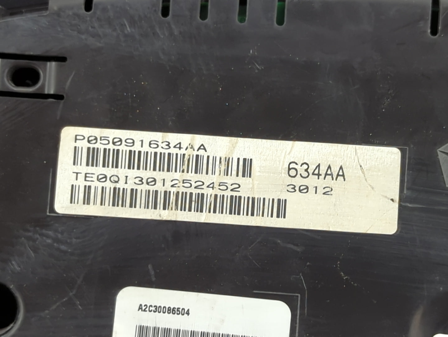 2013 Chrysler Town and Country Instrument Cluster Speedometer Gauges P/N:P05091634AA 05091634AA, TE0QI301252452 Miles: Fits 