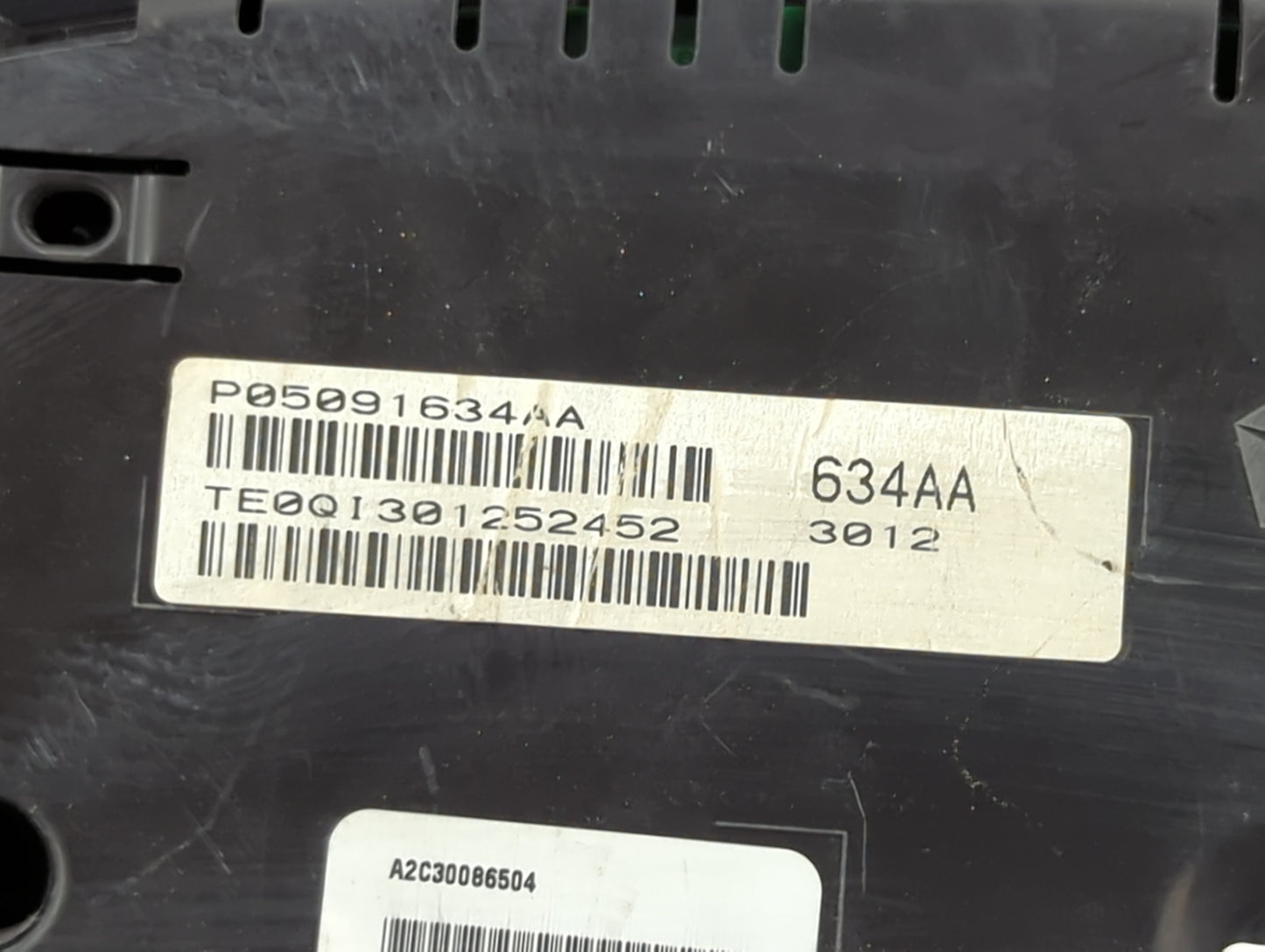 2013 Chrysler Town and Country Instrument Cluster Speedometer Gauges P/N:P05091634AA 05091634AA, TE0QI301252452 Miles: Fits 