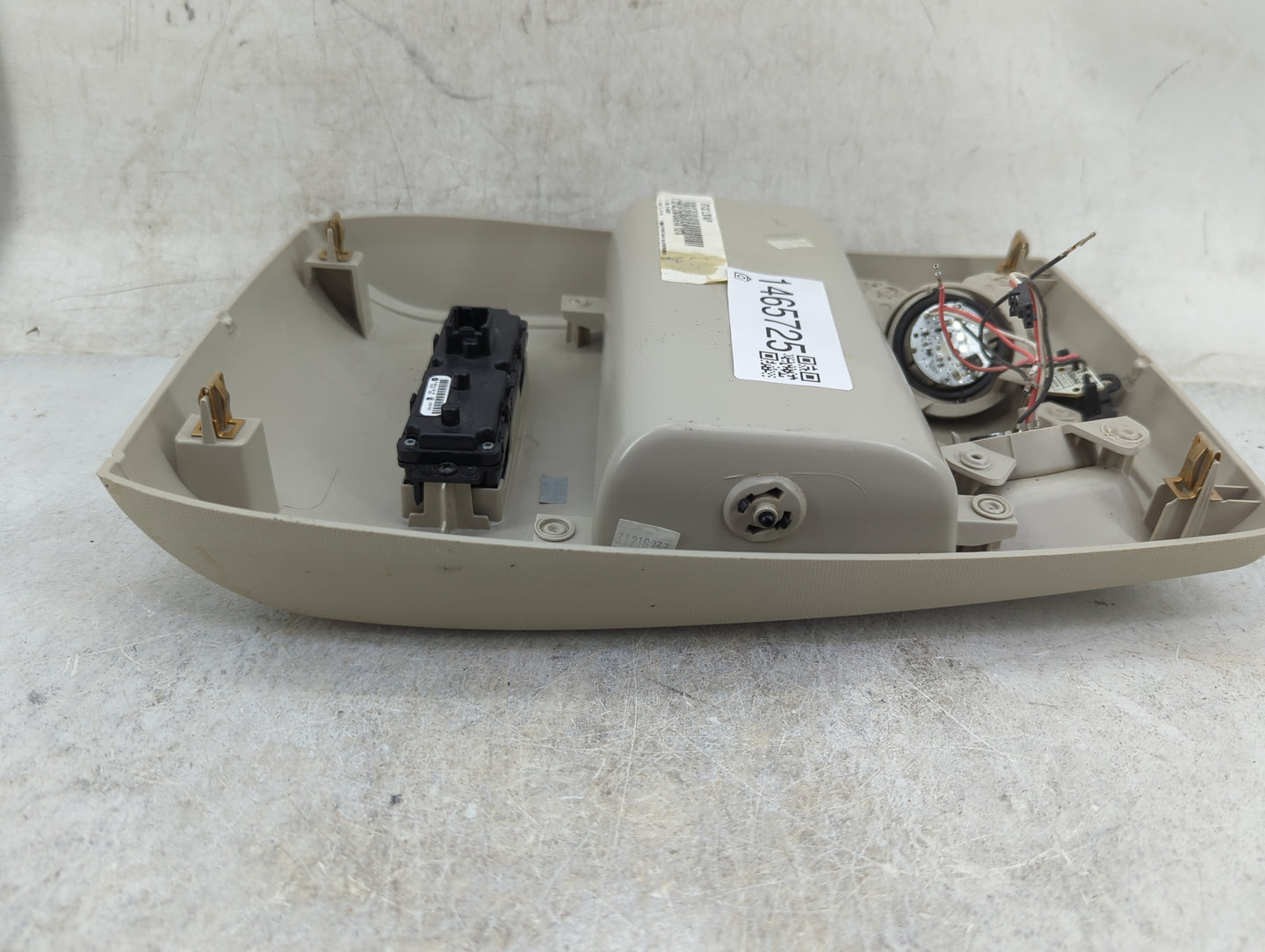 2013 Chrysler Town And Country Overhead Roof Console Tan - Oemusedautoparts1.com