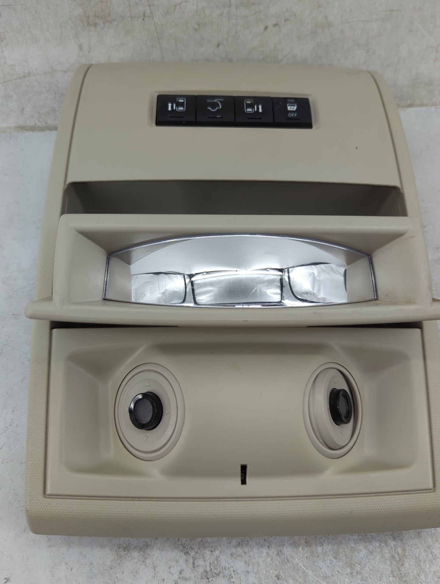 2013 Chrysler Town And Country Overhead Roof Console Tan 1465765 - Oemusedautoparts1.com