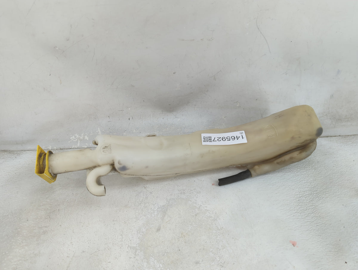 Town And Country Radiator Coolant Overflow Expansion Tank Bottle 1465927 - Oemusedautoparts1.com