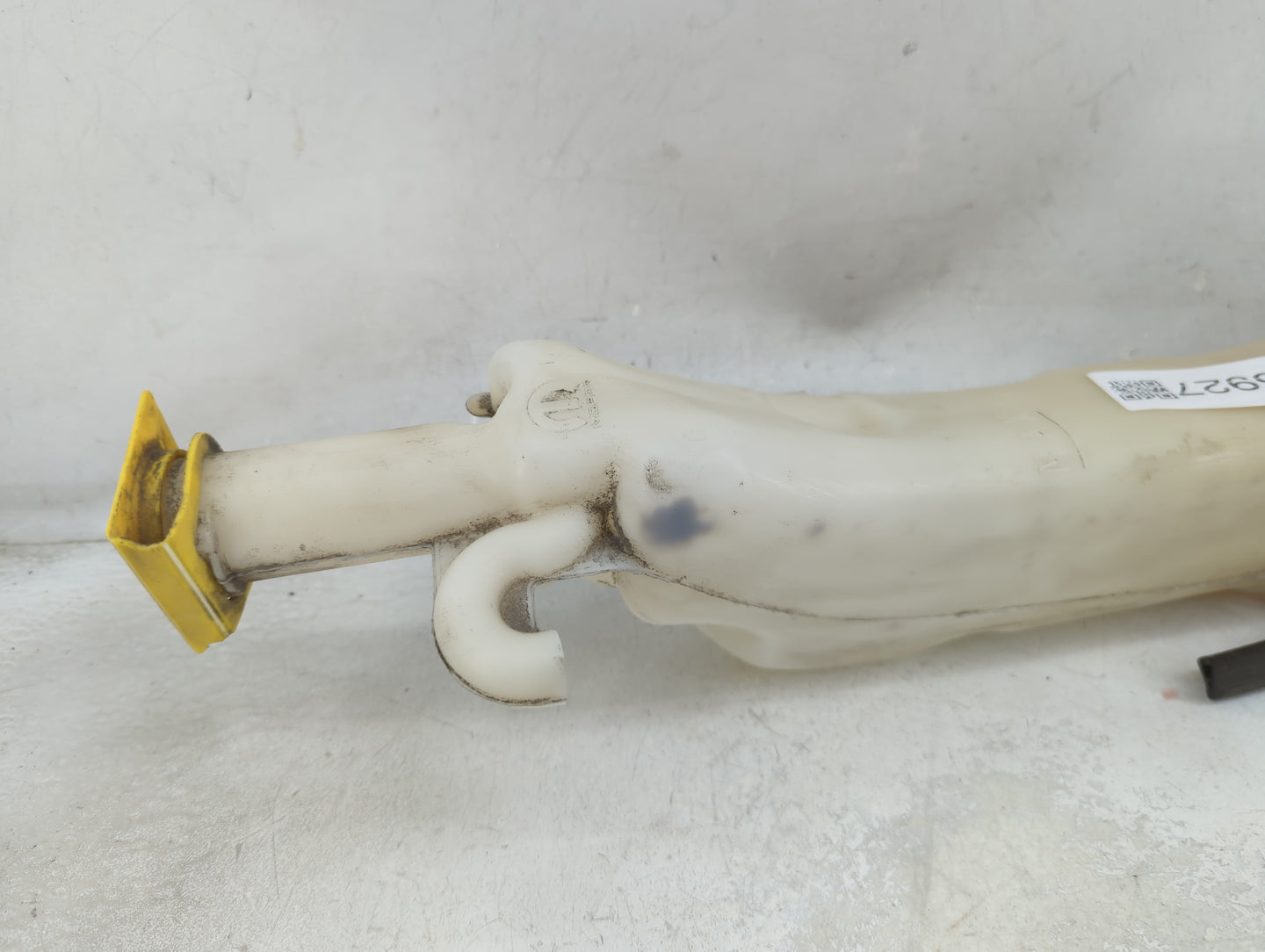 Town And Country Radiator Coolant Overflow Expansion Tank Bottle 1465927 - Oemusedautoparts1.com