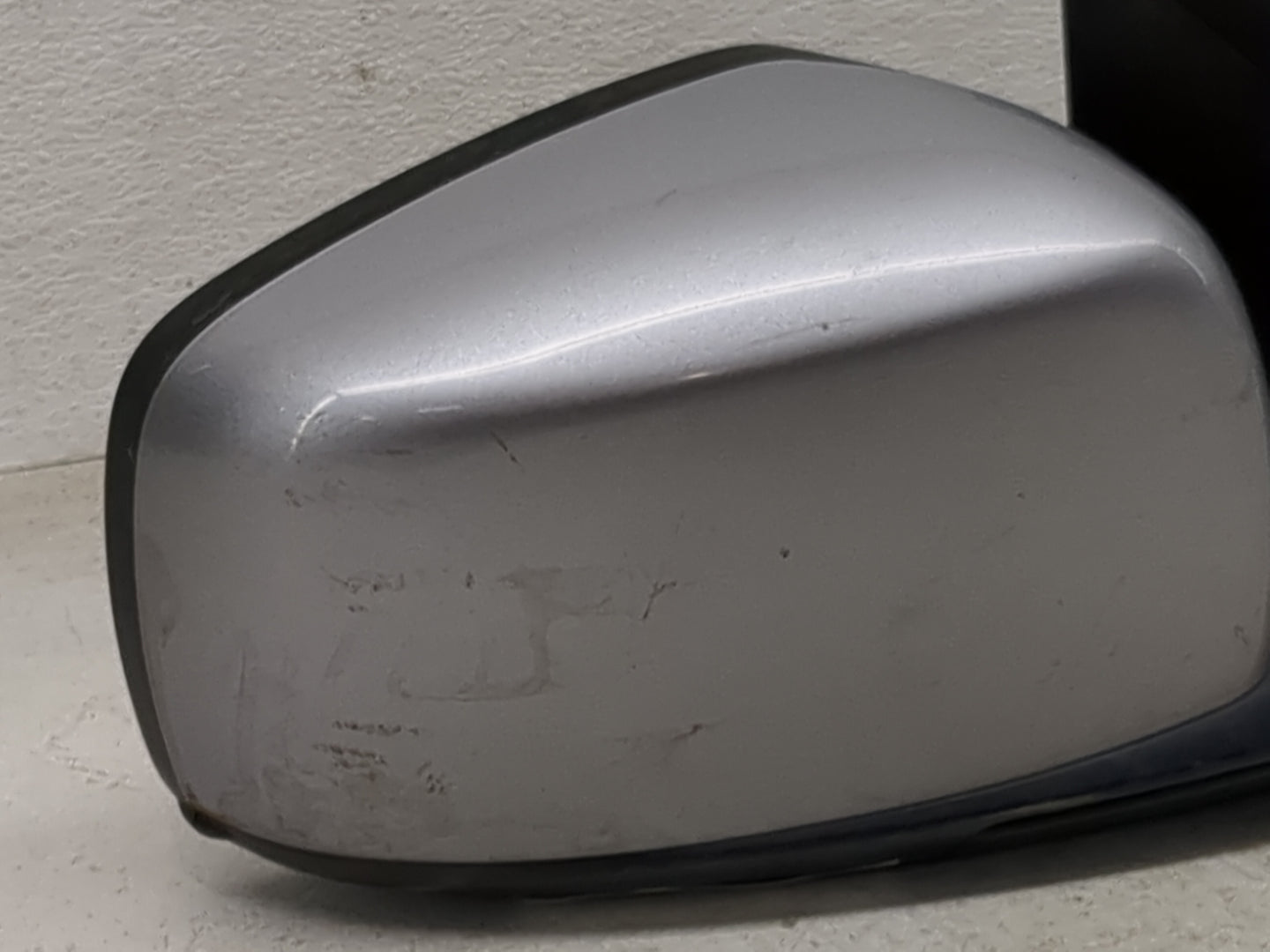 2013 Chrysler Town and Country Passenger Side View Mirror - Right Door Mirror OEM Used - Oemusedautoparts1.com