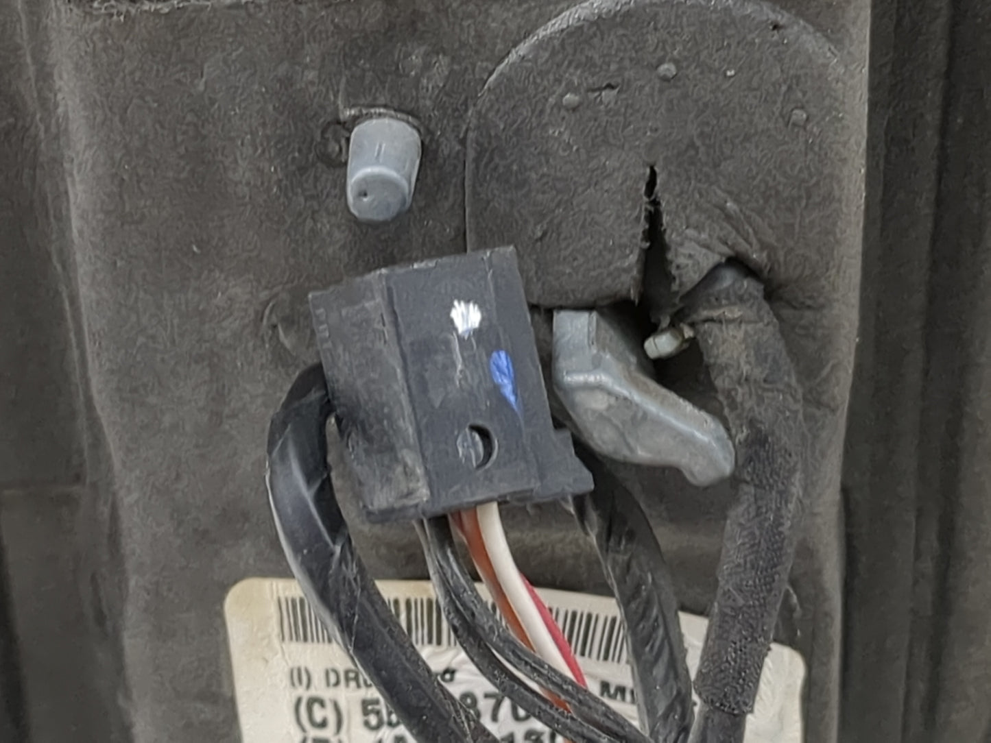 2013 Chrysler Town and Country Passenger Side View Mirror - Right Door Mirror OEM Used - Oemusedautoparts1.com