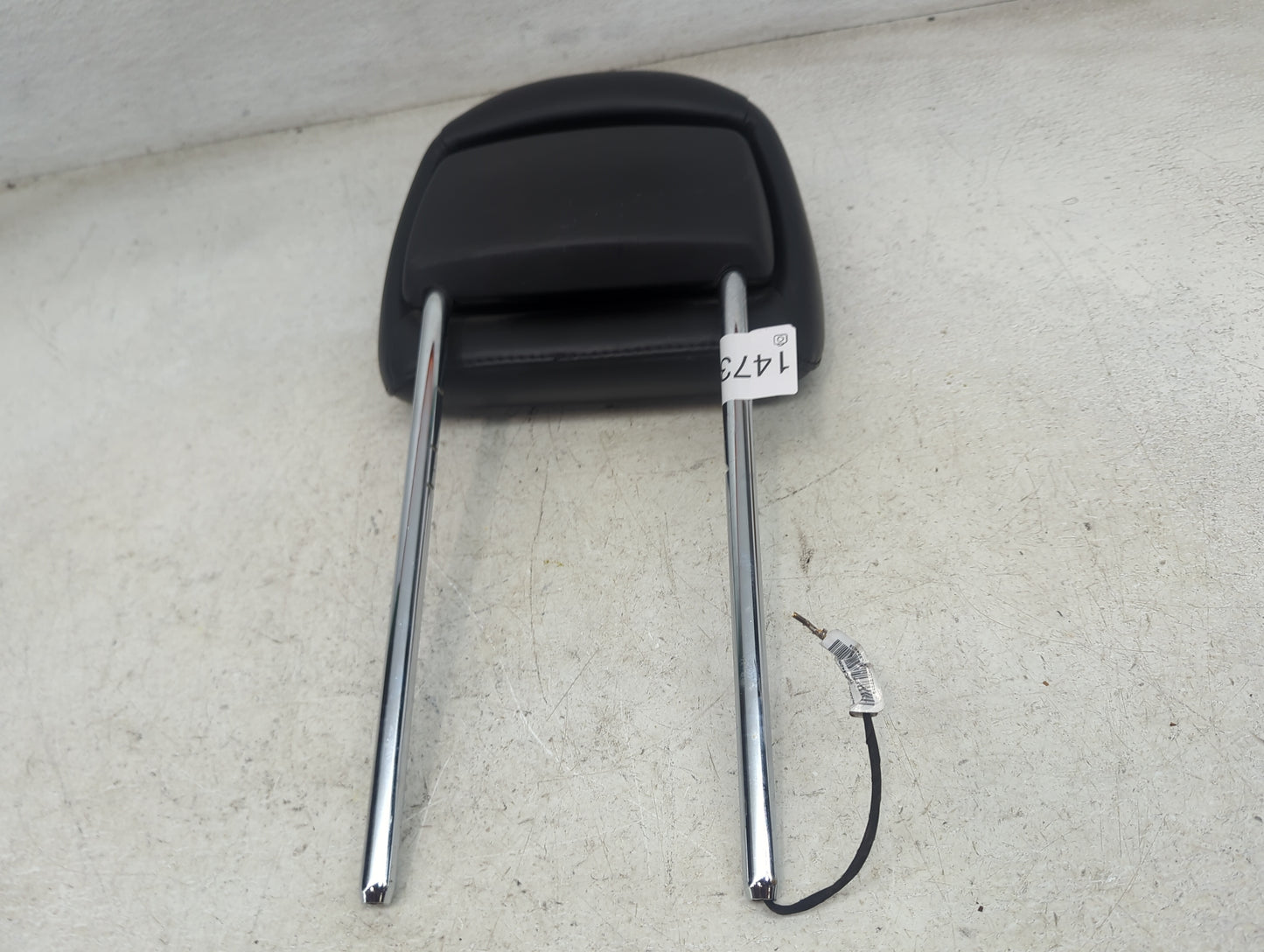 2013 Chrysler Town And Country Headrest Head Rest Front Driver Seat - Oemusedautoparts1.com