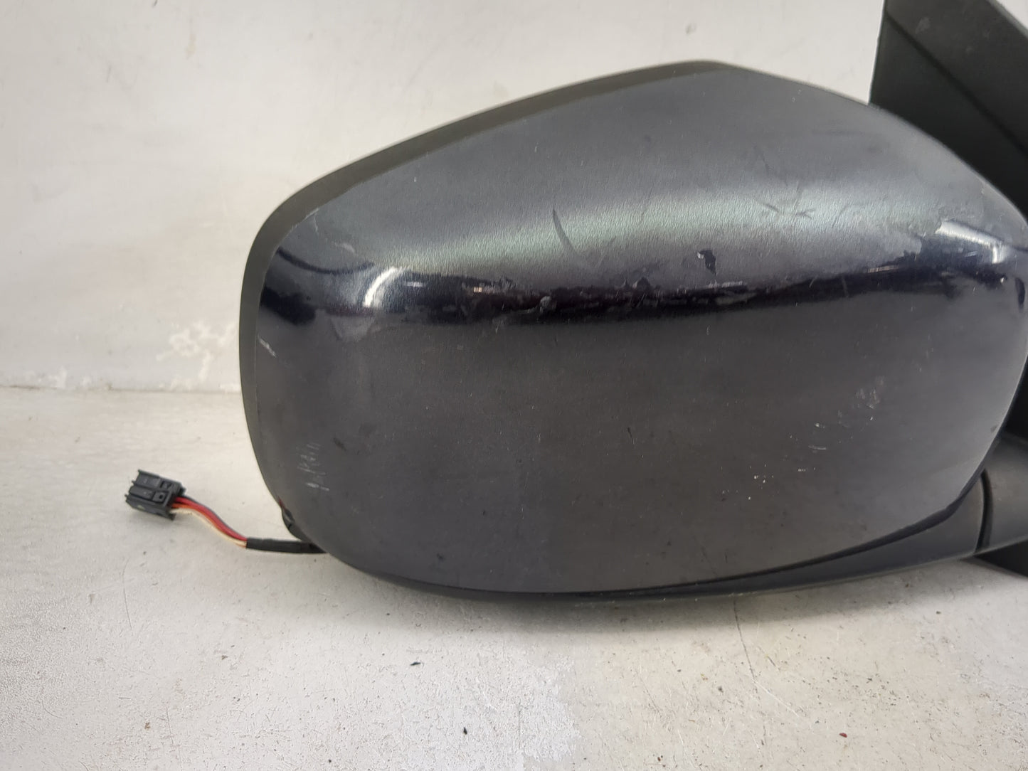 2013 Chrysler Town and Country Passenger Side View Mirror - Right Door Mirror OEM Used - Oemusedautoparts1.com