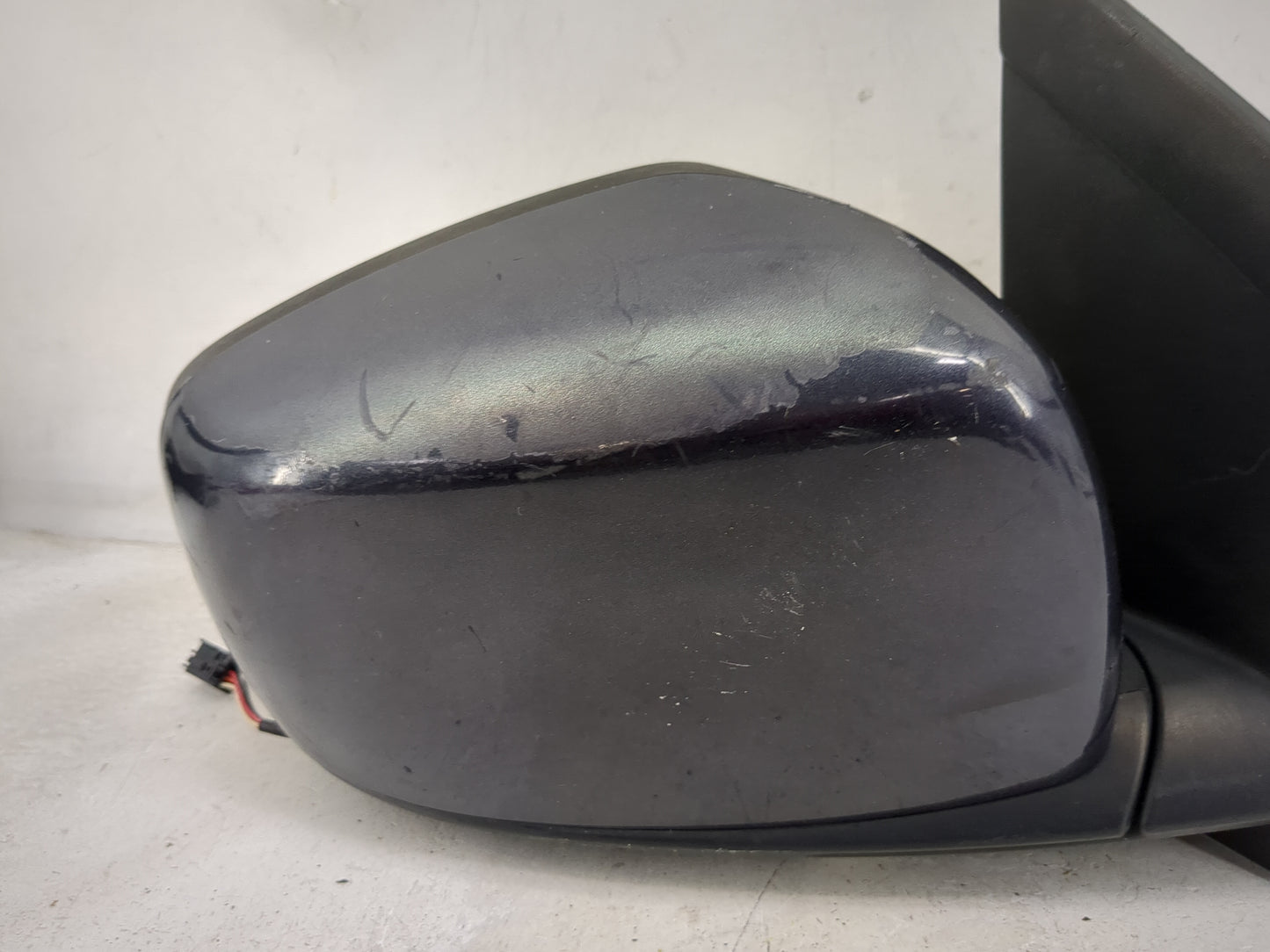 2013 Chrysler Town and Country Passenger Side View Mirror - Right Door Mirror OEM Used - Oemusedautoparts1.com