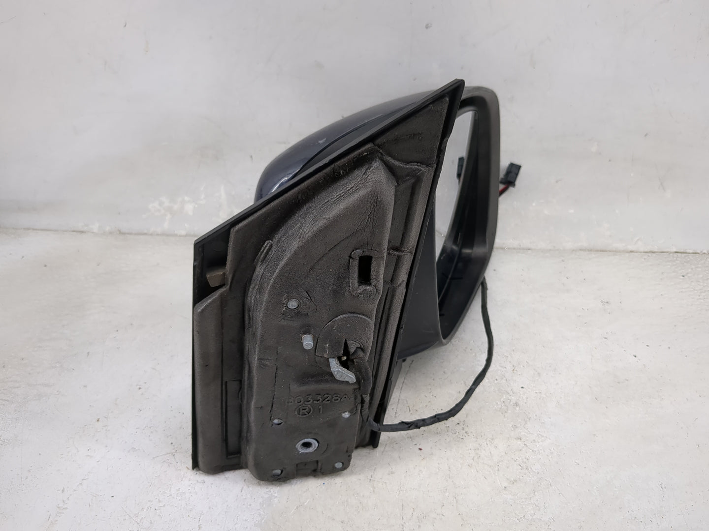 2013 Chrysler Town and Country Passenger Side View Mirror - Right Door Mirror OEM Used - Oemusedautoparts1.com