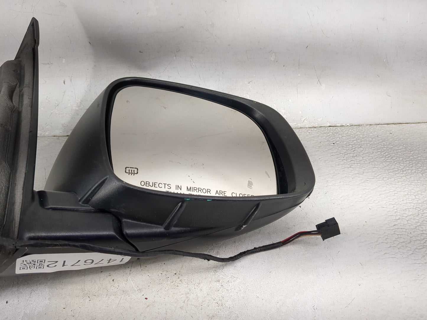 2013 Chrysler Town and Country Passenger Side View Mirror - Right Door Mirror OEM Used - Oemusedautoparts1.com
