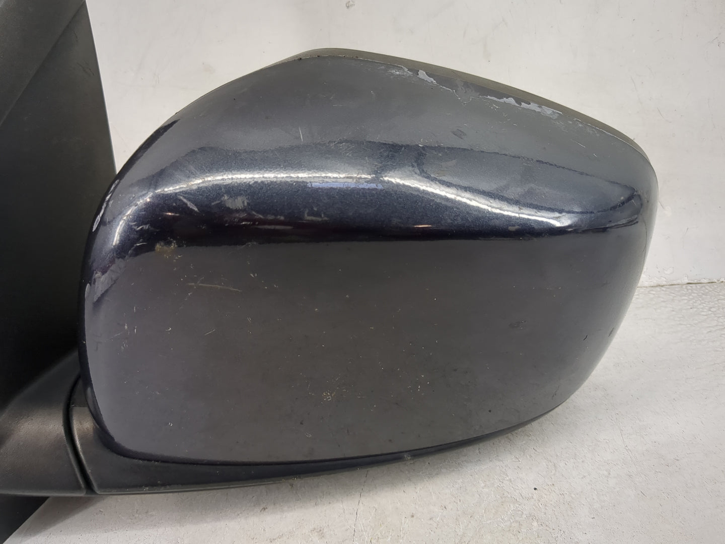 2013 Chrysler Town and Country Driver Side View Mirror - Left Door Mirror OEM Used - Oemusedautoparts1.com