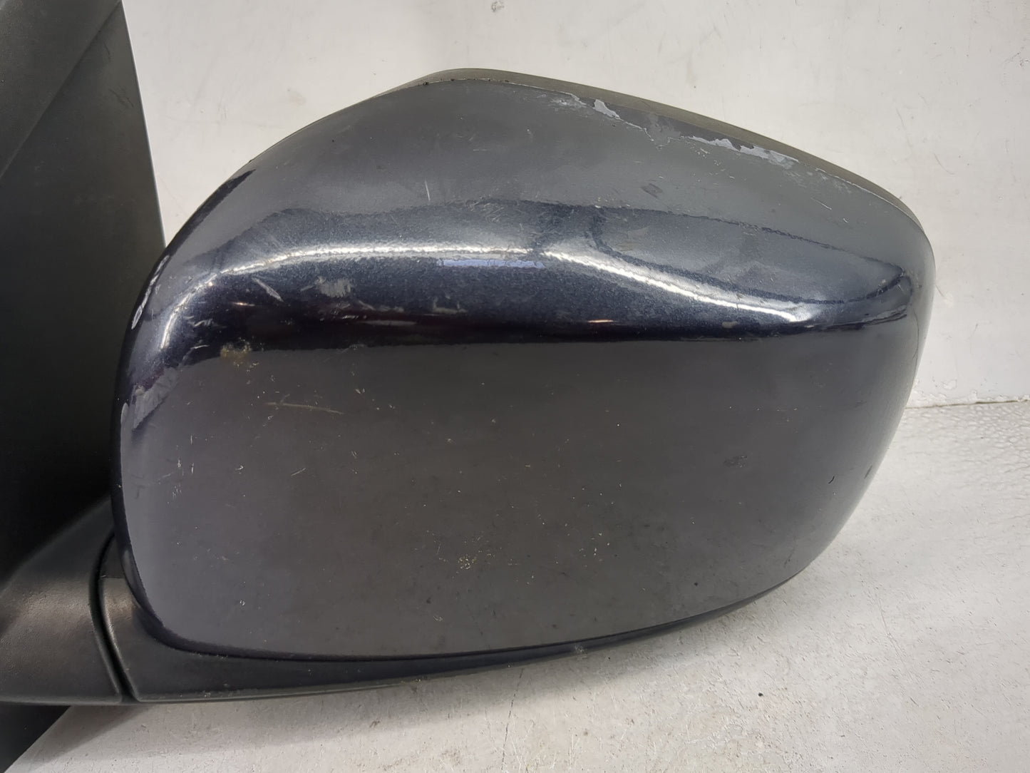 2013 Chrysler Town and Country Driver Side View Mirror - Left Door Mirror OEM Used - Oemusedautoparts1.com
