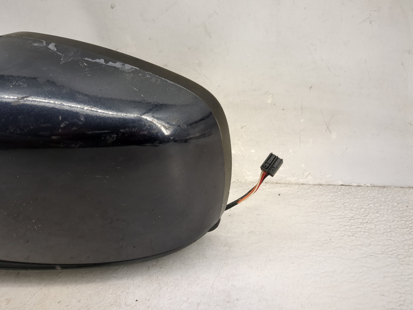 2013 Chrysler Town and Country Driver Side View Mirror - Left Door Mirror OEM Used - Oemusedautoparts1.com
