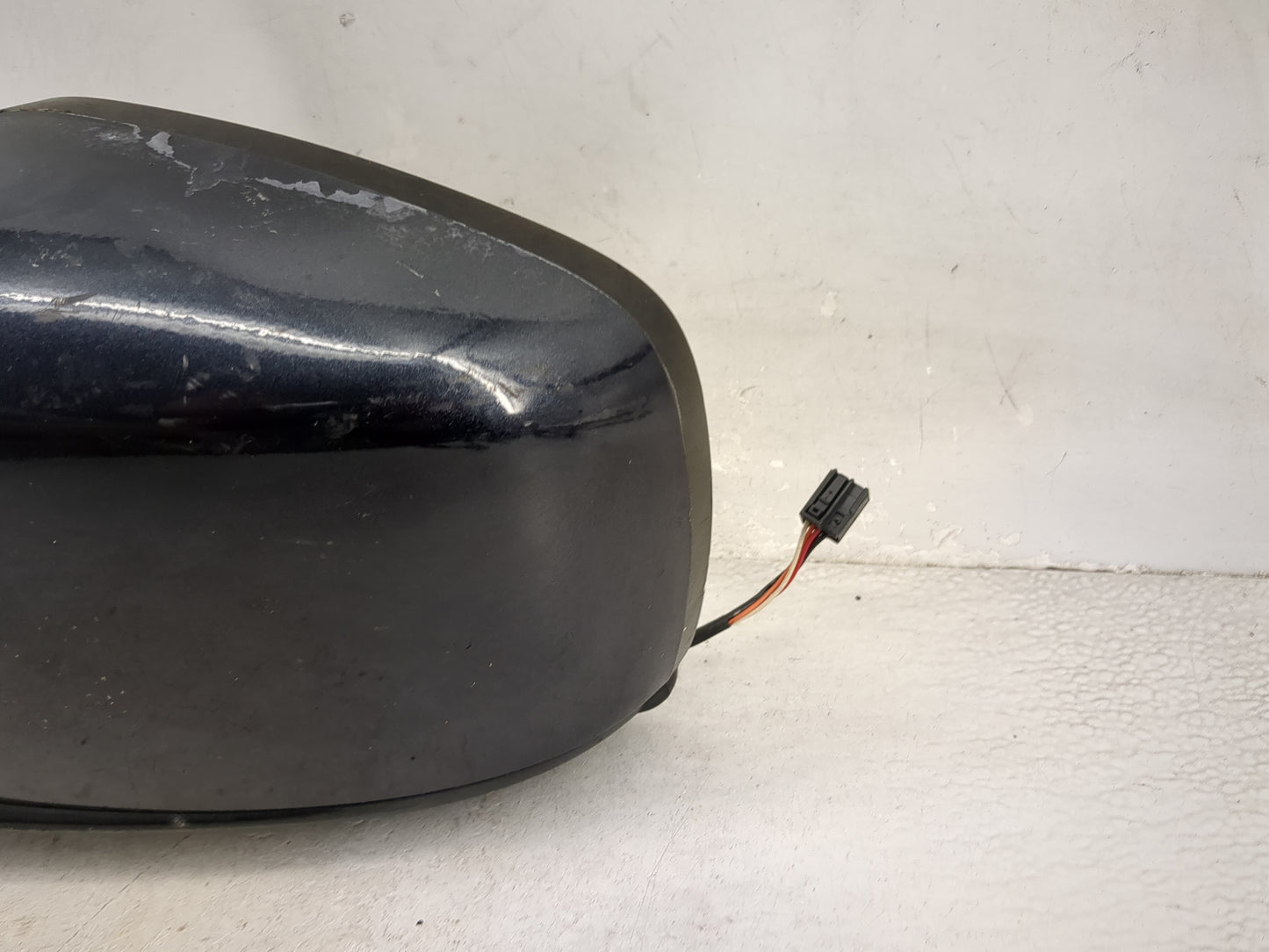 2013 Chrysler Town and Country Driver Side View Mirror - Left Door Mirror OEM Used - Oemusedautoparts1.com