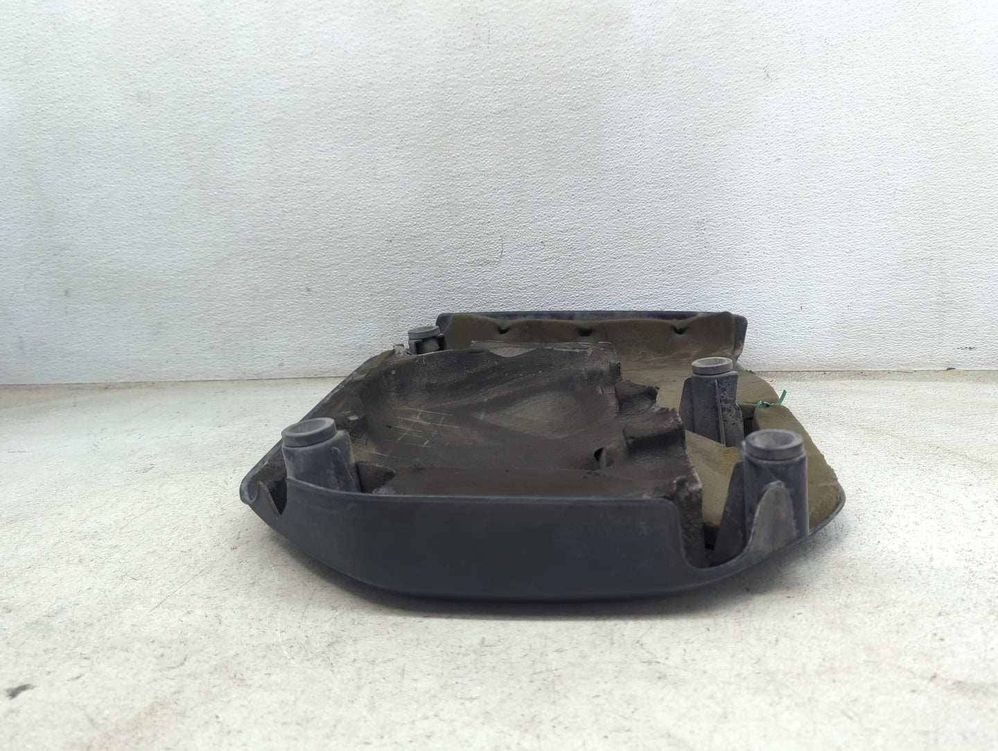 2013 Chrysler Town And Country Engine Cover Black 1479305 - Oemusedautoparts1.com