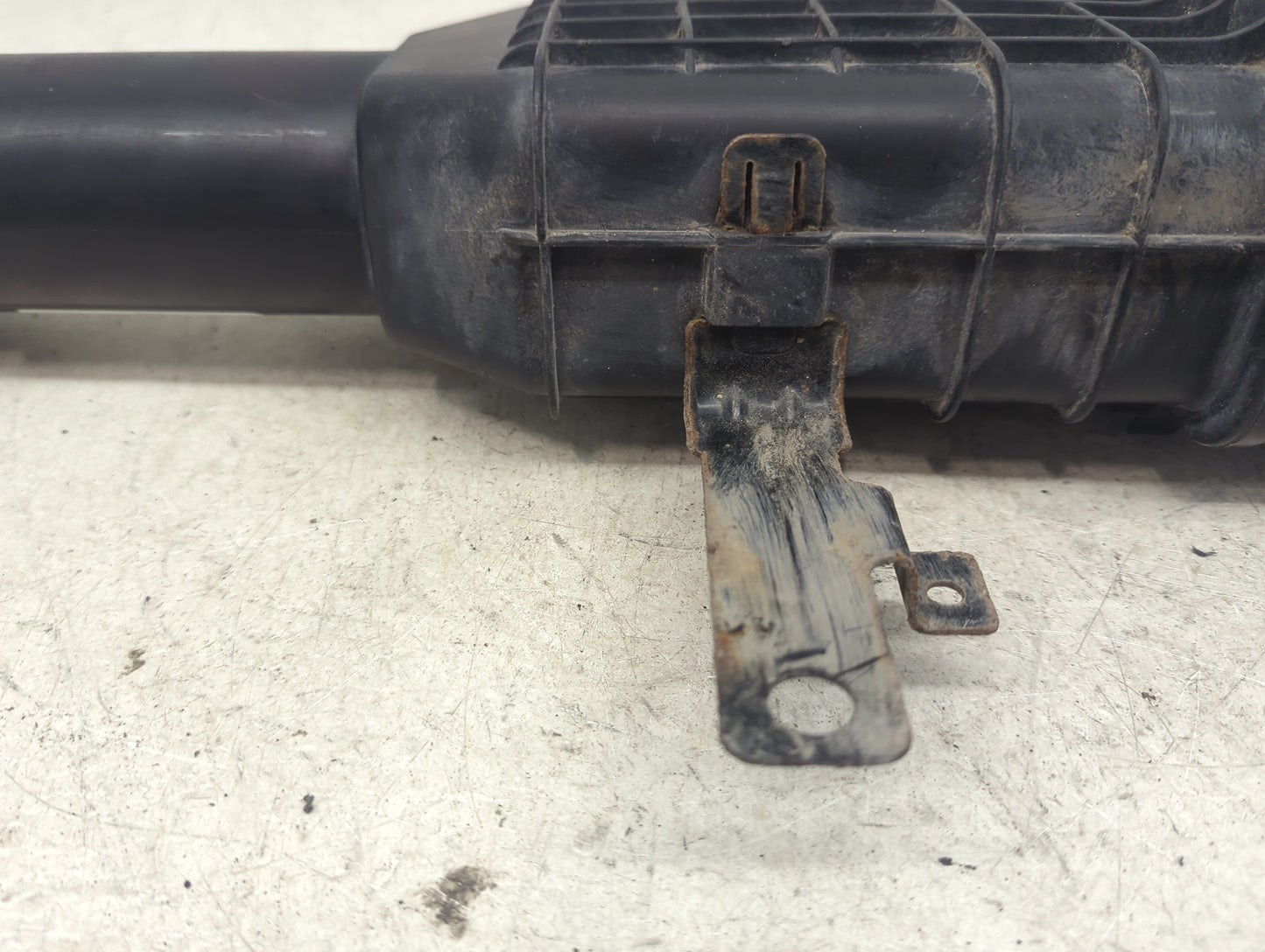 2013 Chrysler Town And Country Fuel Vapor Charcoal Canister - Oemusedautoparts1.com