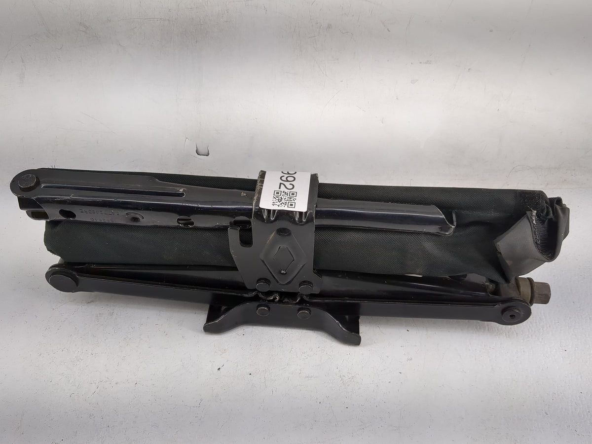 2013 Chrysler Town And Country Spare Scissor Car Jack - Oemusedautoparts1.com