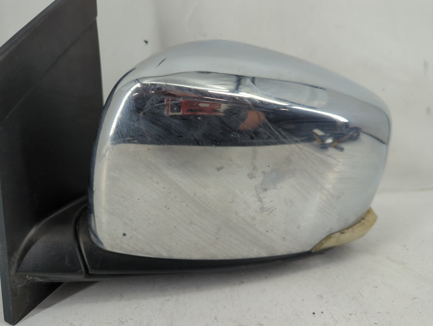 2010-2016 Chrysler Town & Country Driver Side View Mirror - Left Door Mirror OEM Used - Oemusedautoparts1.com