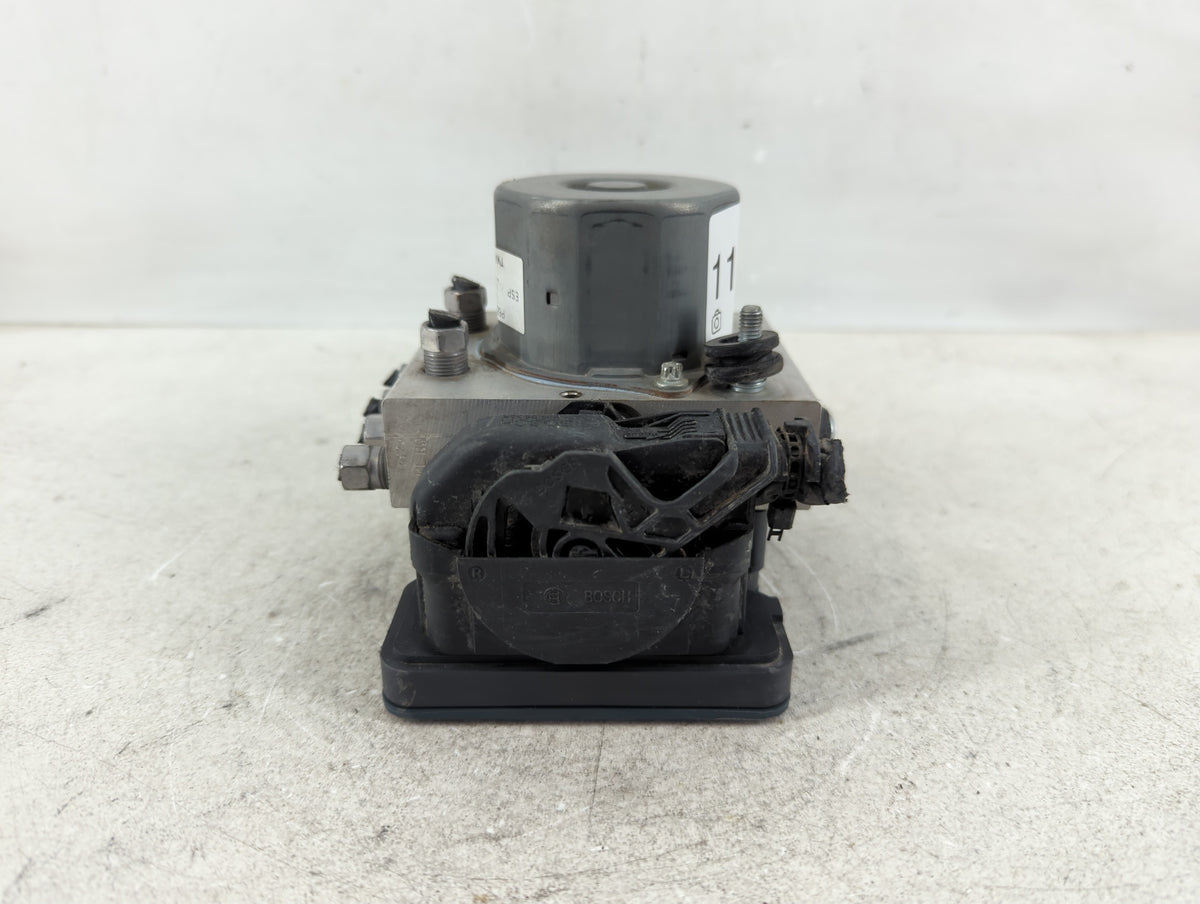 2013 Chrysler Town & Country Anti-Lock Brake ABS Pump Module Actuator OEM P/N:P68183803AB Fits OEM Used Auto Parts - Oemused