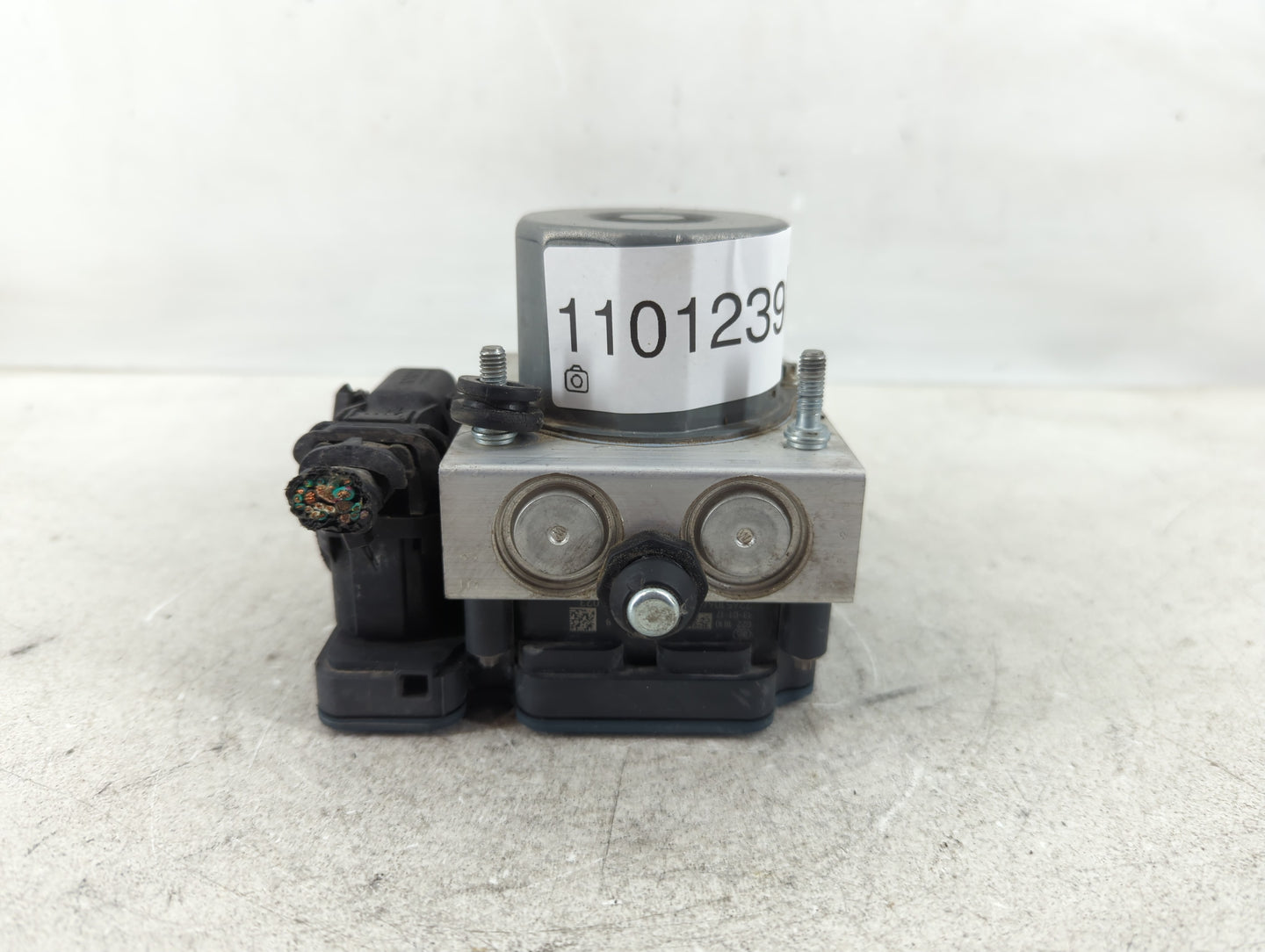 2013 Chrysler Town & Country ABS Pump Control Module Replacement P/N:P68183803AB Fits OEM Used Auto Parts - Oemusedautoparts