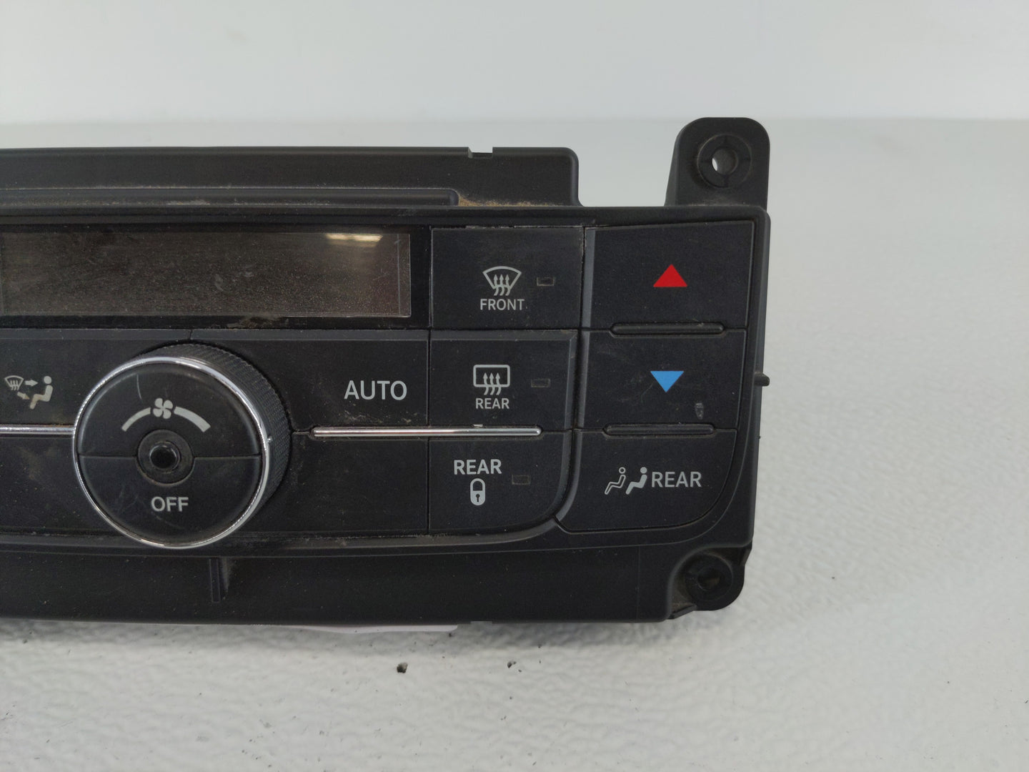 2011-2016 Chrysler Town & Country Climate Control Module Temperature AC/Heater Replacement P/N:55111236AF Fits OEM Used Auto