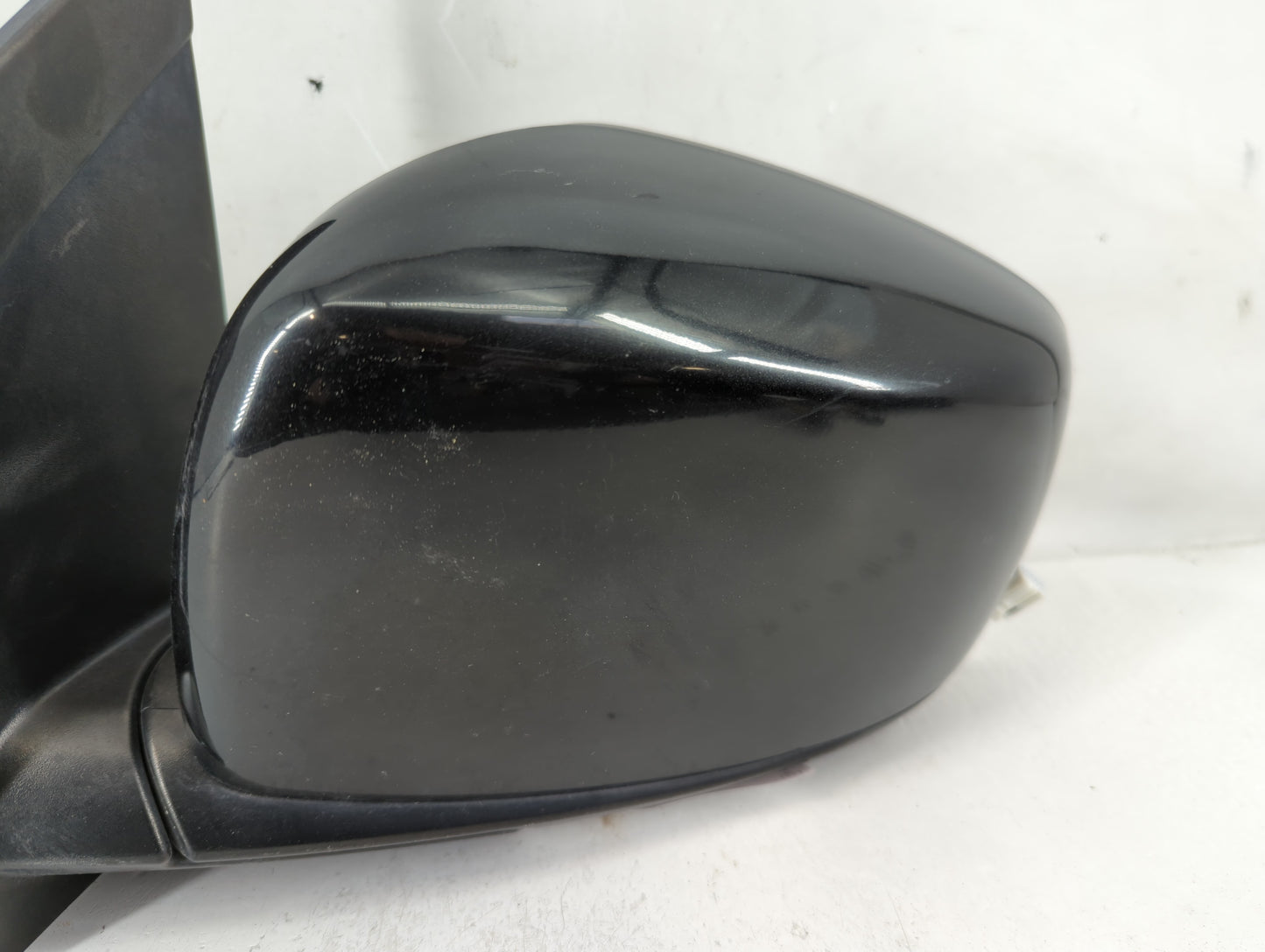 2011-2016 Chrysler Town & Country Driver Side View Mirror - Left Door Mirror OEM Used - Oemusedautoparts1.com