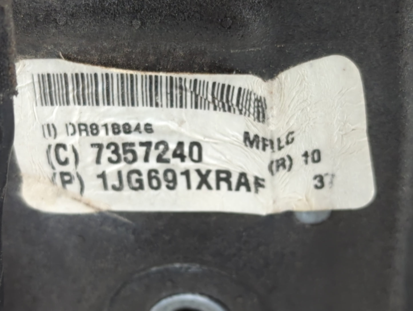 2011-2016 Chrysler Town & Country Driver Side View Mirror - Left Door Mirror OEM Used - Oemusedautoparts1.com