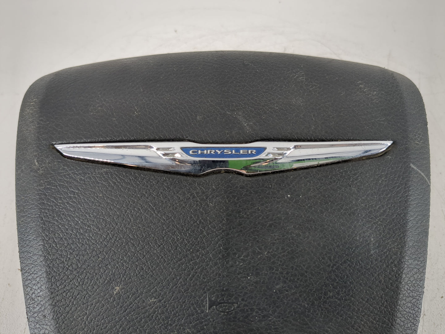 2013-2016 Chrysler Town & Country Air Bag Driver Left Steering Wheel Mounted P/N:P1QK22DX9AG Fits Fits 2013 2014 2015 2016 O