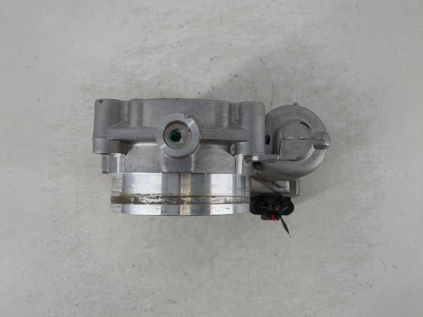 2011-2016 Chrysler Town & Country Throttle Body P/N:05184349AC Fits OEM Used Auto Parts - Oemusedautoparts1.com
