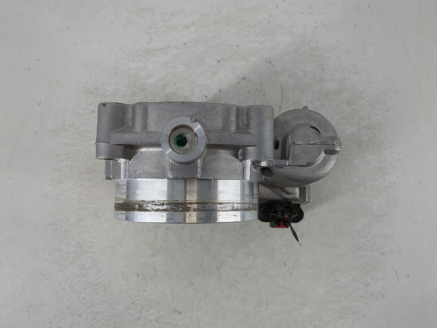 2011-2016 Chrysler Town & Country Throttle Body P/N:05184349AC Fits OEM Used Auto Parts - Oemusedautoparts1.com