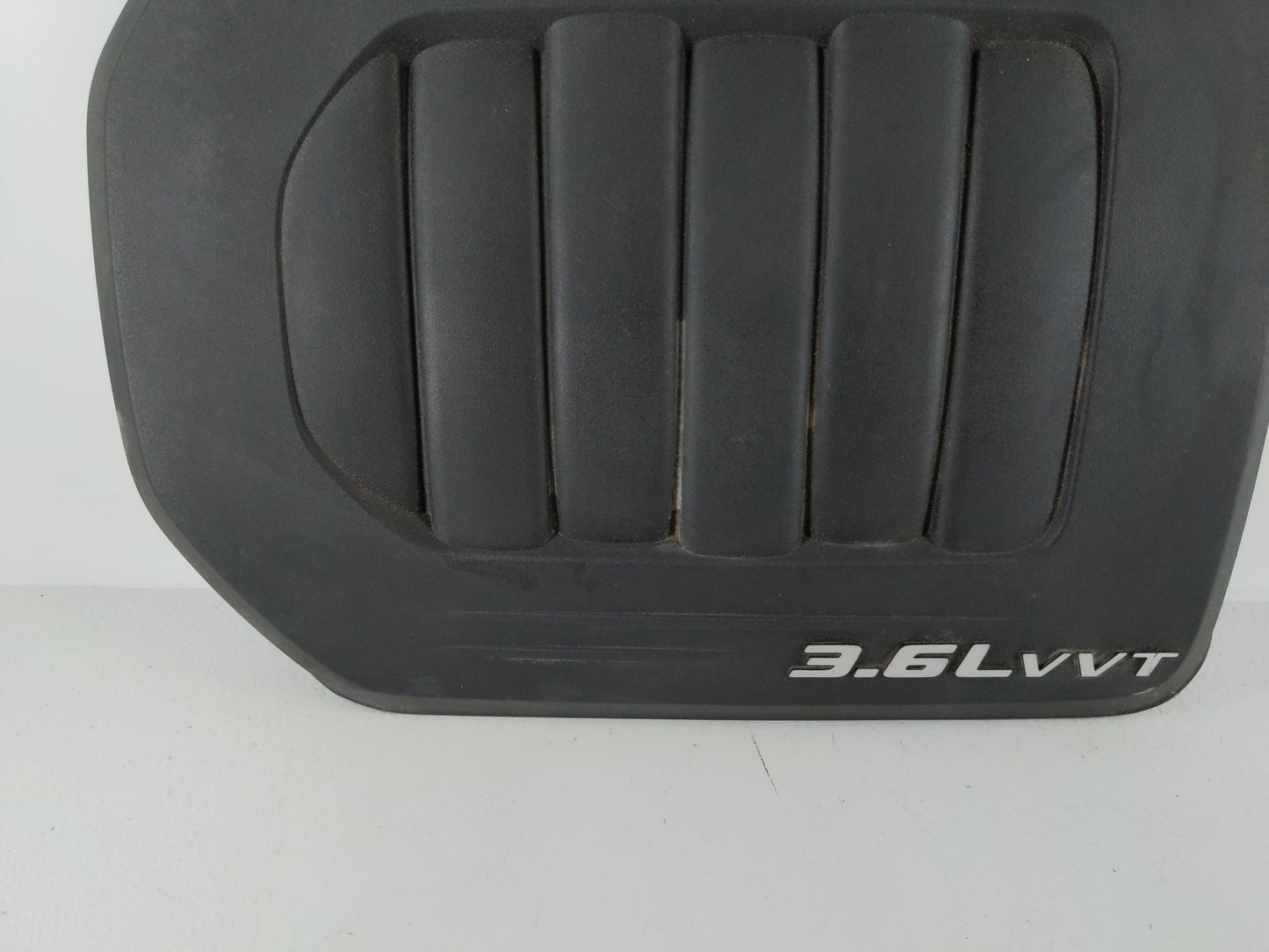 2013 Chrysler Town & Country Engine Cover - Oemusedautoparts1.com